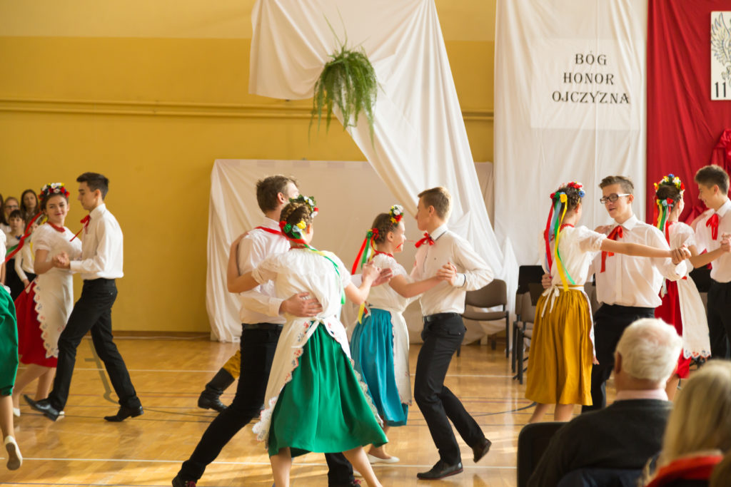 Taniec ludowy "Miotlarz" op. p. Lucyna Wandas, p. Beata Piejko